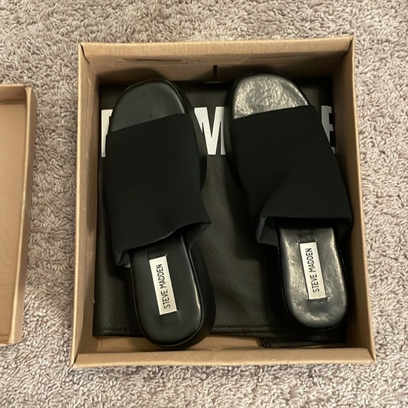 Steve Madden Slinky30 Sandal - Picture 2 of 6